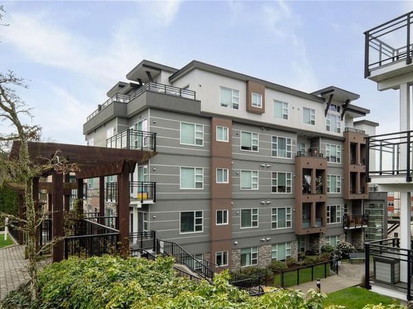 1020 Inverness Rd, Unit 106, Saanich, BC V8X 0B1