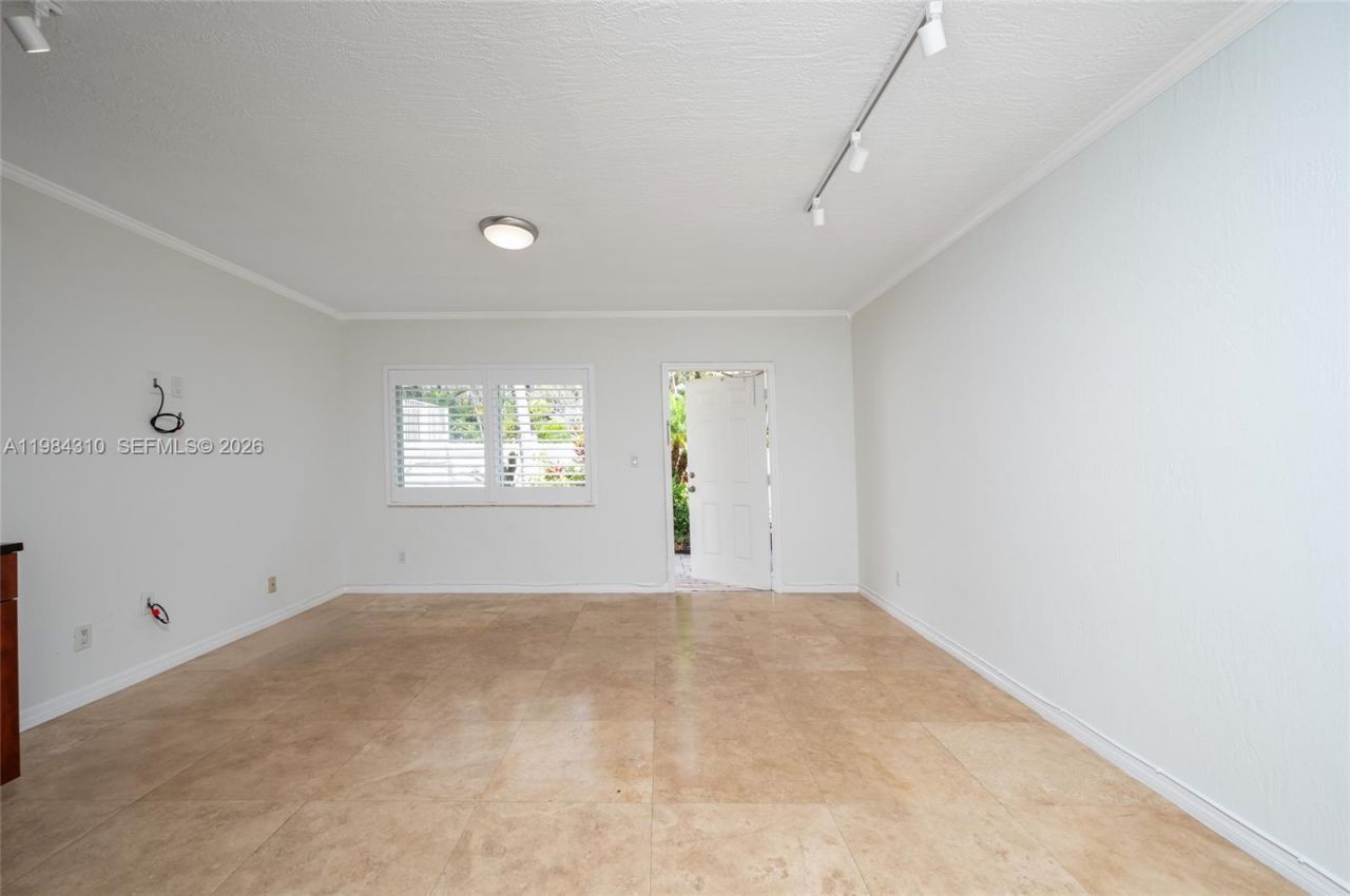 1872 NE 46th St , Unit D5, Fort Lauderdale, FL 33308 Photo