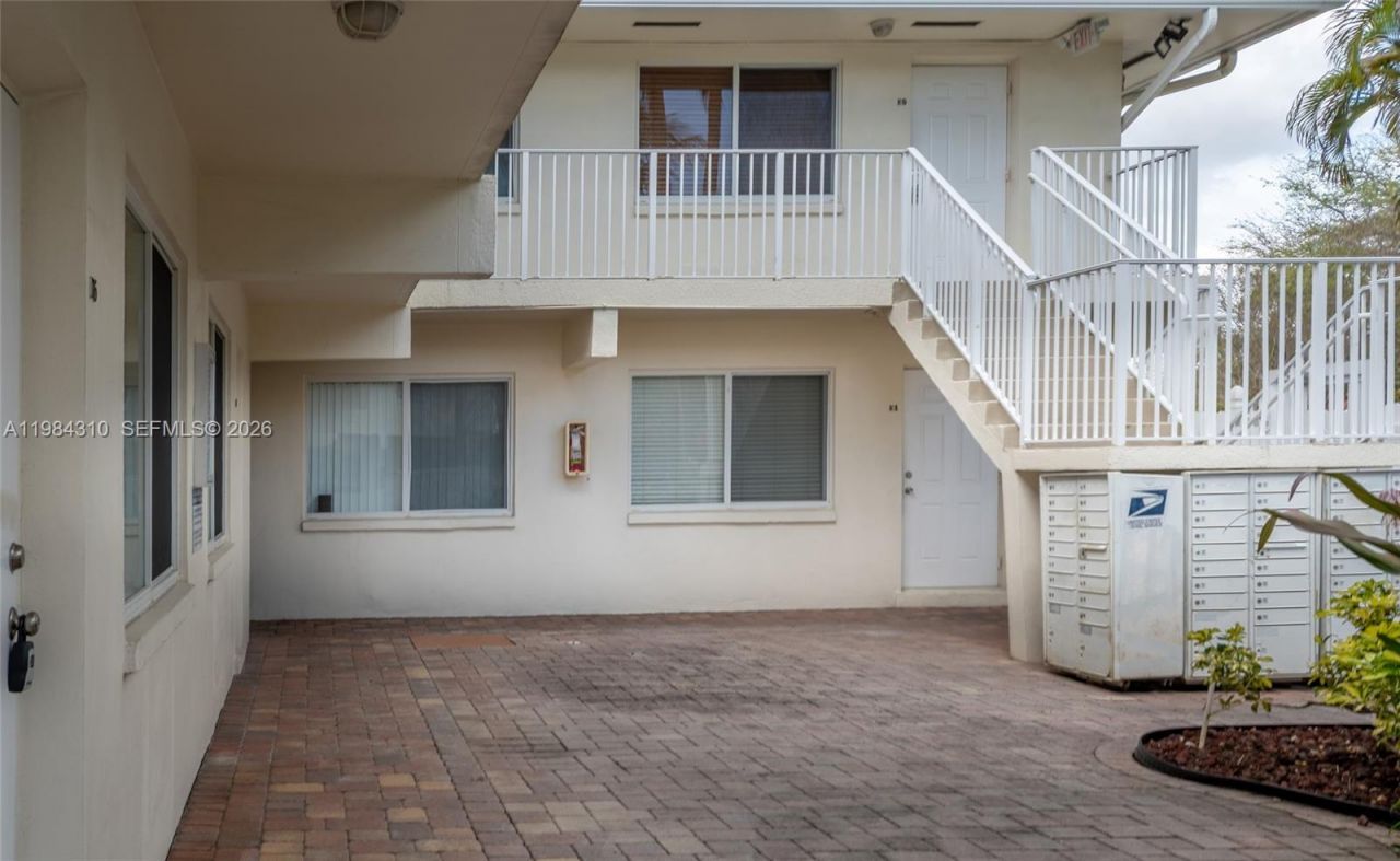1872 NE 46th St , Unit D5, Fort Lauderdale, FL 33308 Photo