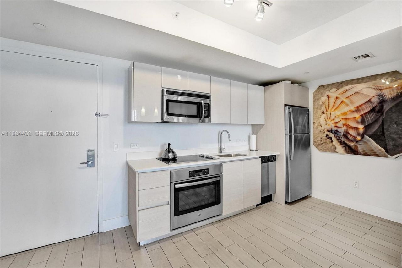 2602 E Hallandale Beach Blvd , Unit R906, Hallandale Beach, FL 33009 Photo