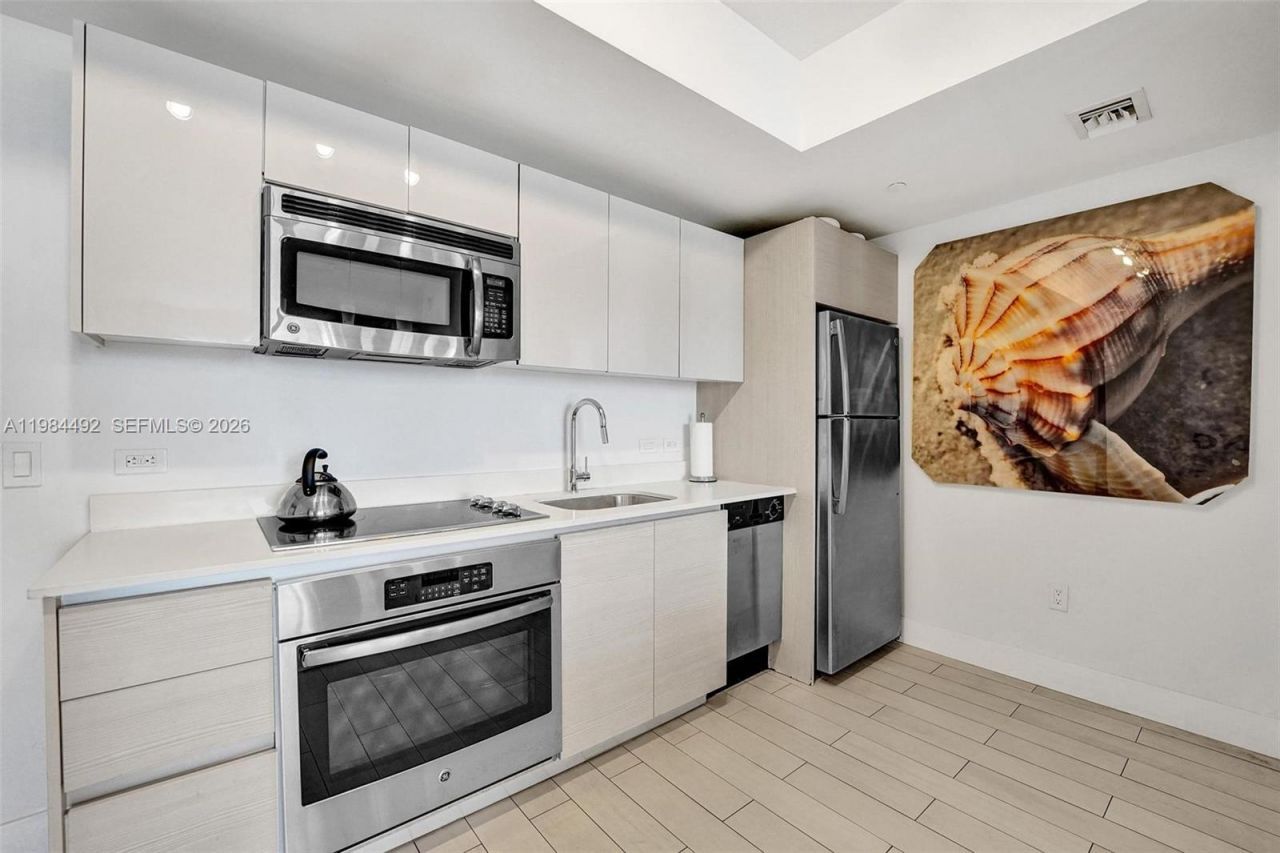 2602 E Hallandale Beach Blvd , Unit R906, Hallandale Beach, FL 33009 Photo