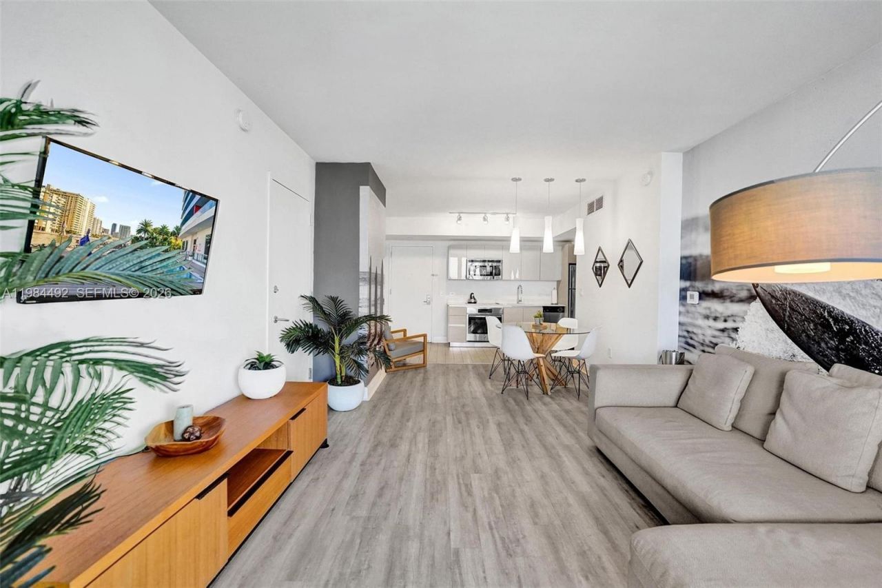 2602 E Hallandale Beach Blvd , Unit R906, Hallandale Beach, FL 33009 Photo