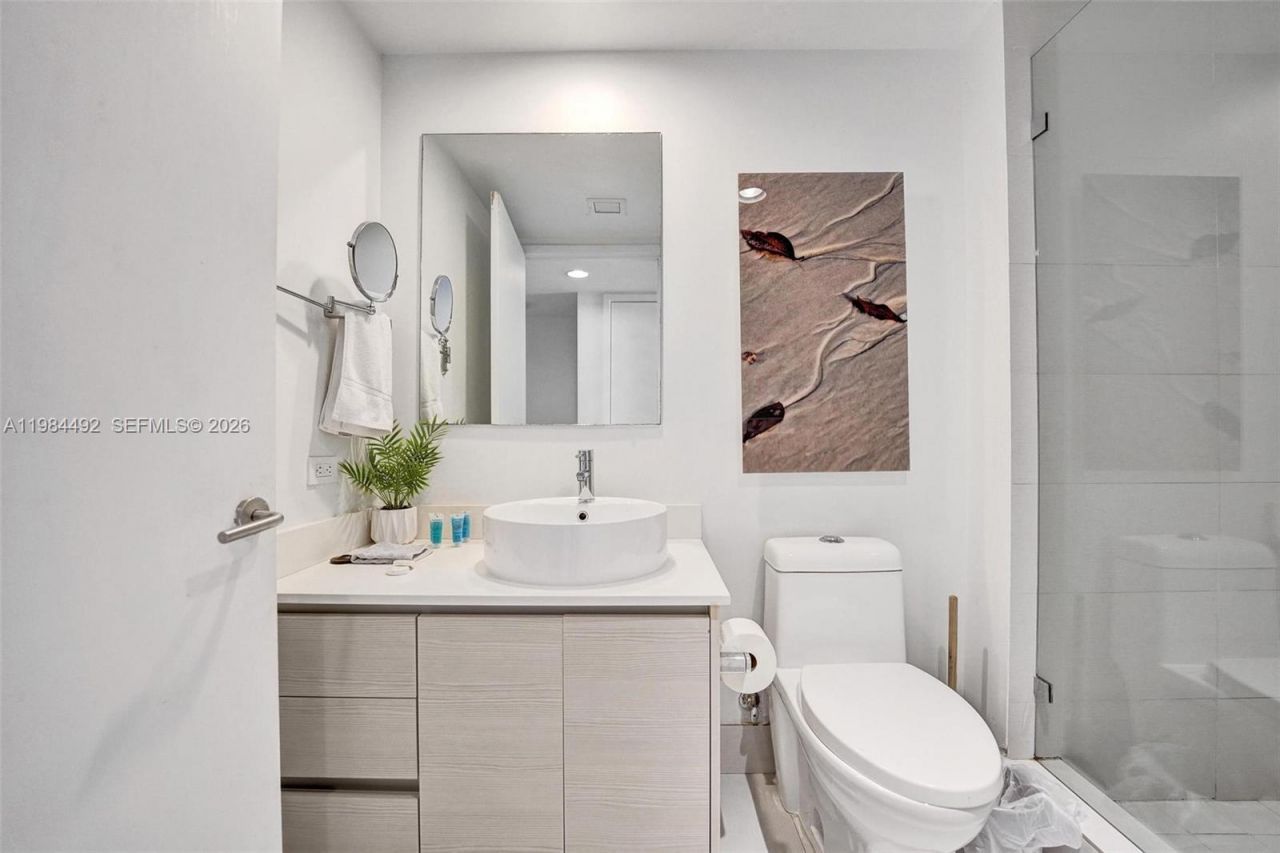 2602 E Hallandale Beach Blvd , Unit R906, Hallandale Beach, FL 33009 Photo