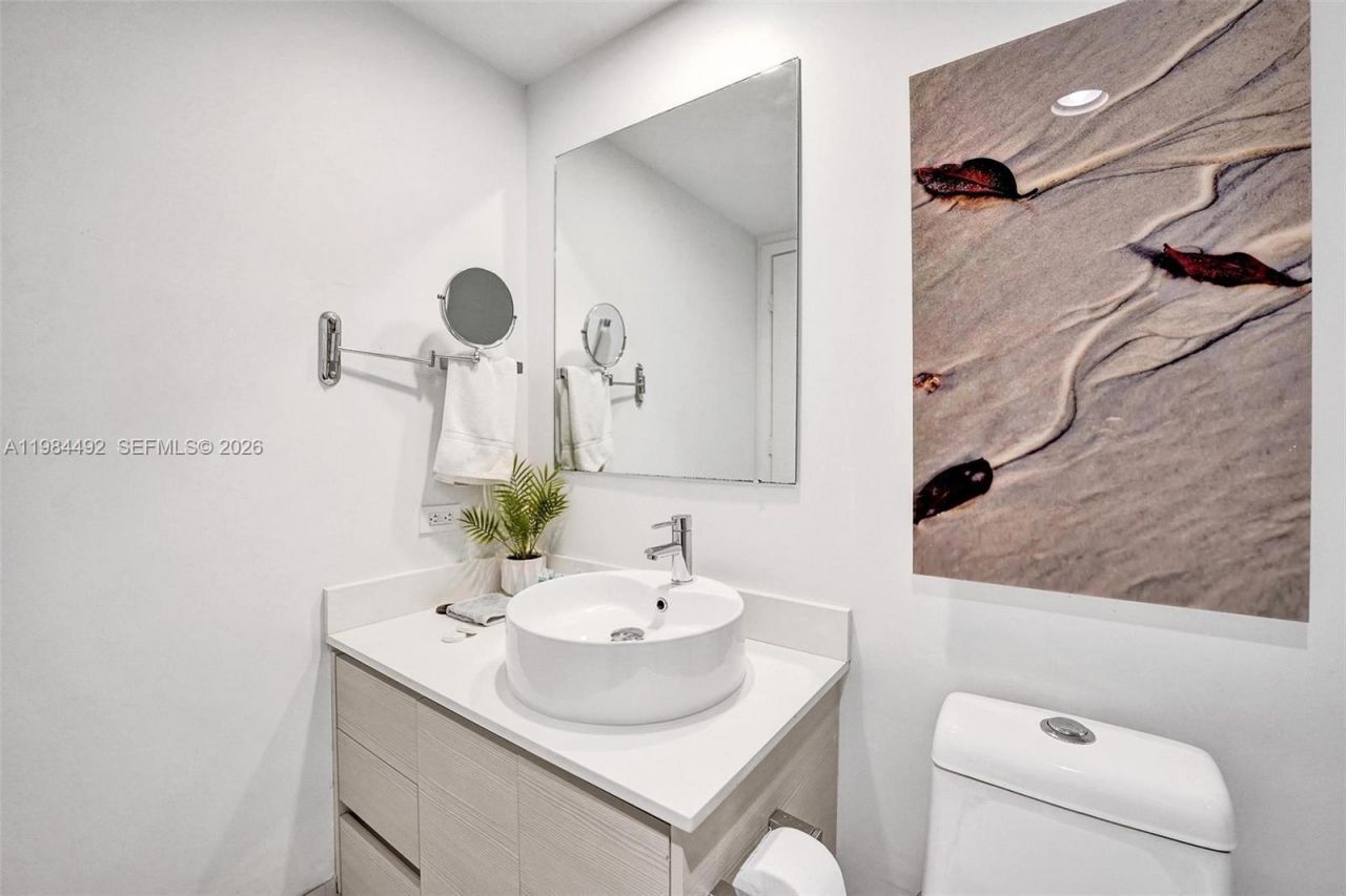 2602 E Hallandale Beach Blvd , Unit R906, Hallandale Beach, FL 33009 Photo