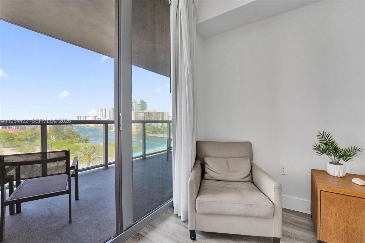 2602 E Hallandale Beach Blvd , Unit R906, Hallandale Beach, FL 33009 Photo