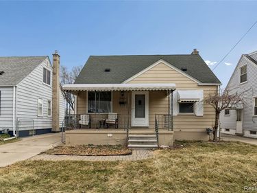 25128 Culver Street, St. Clair Shores, MI 48081