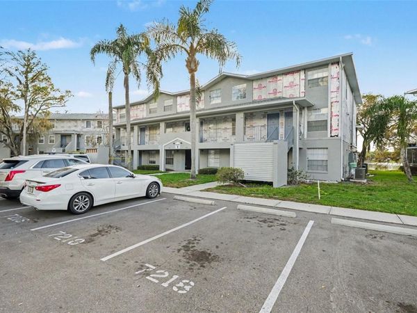7218 E BANK DRIVE, Unit 205, TAMPA, FL 33617
