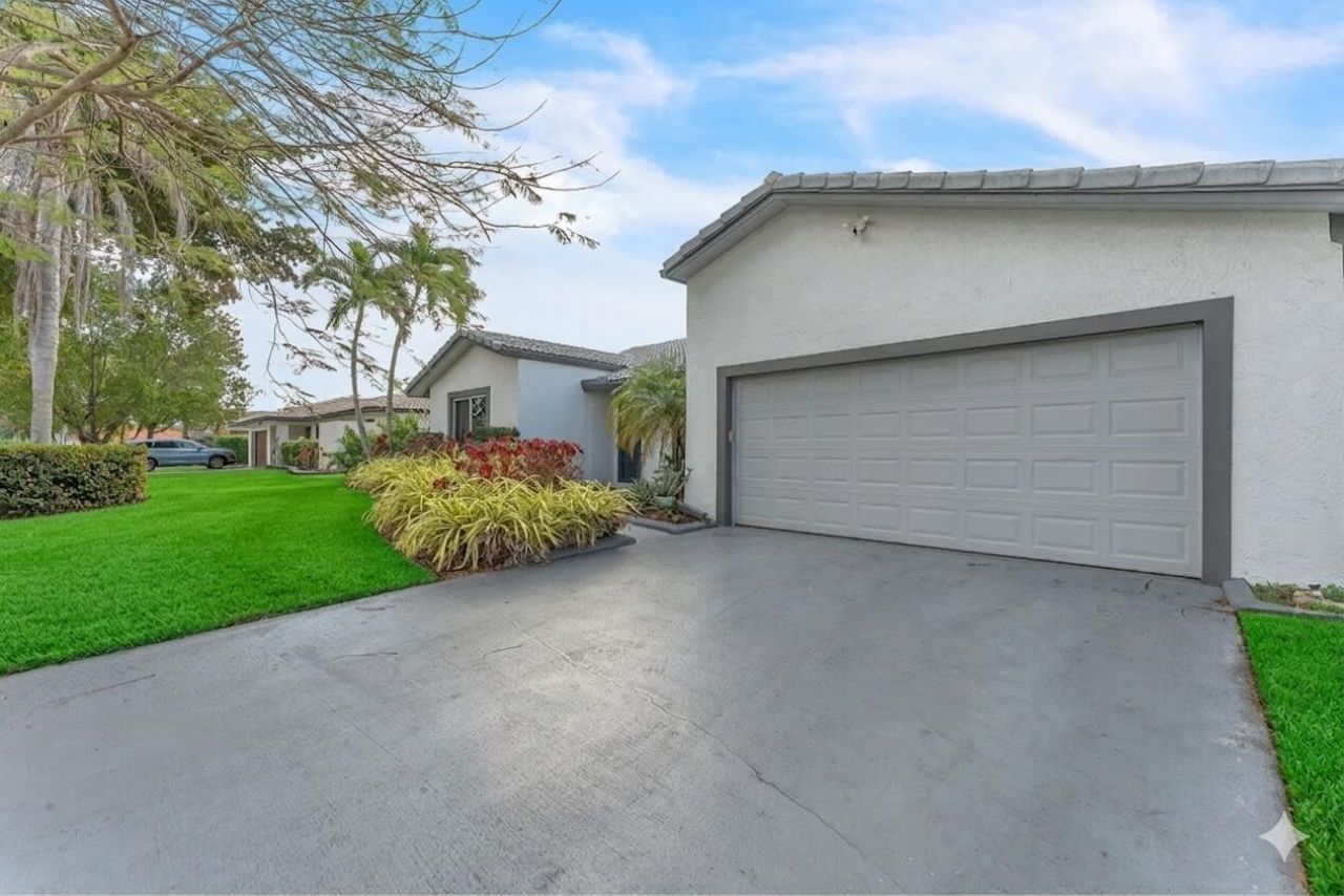 10734 NW 20th Drive, Coral Springs, FL 33071 Photo