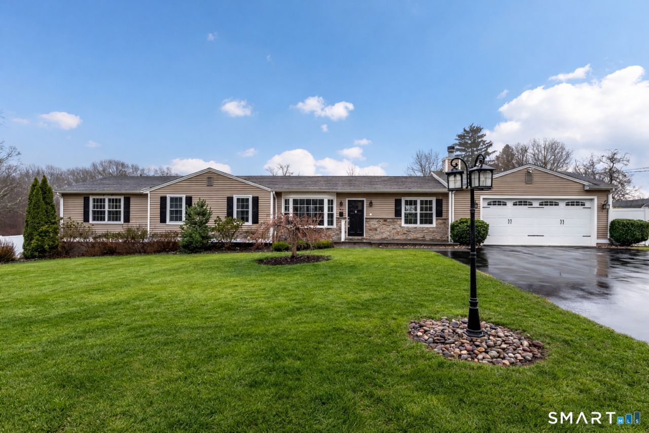 194 Robin, Cheshire, CT 06410 Main Photo