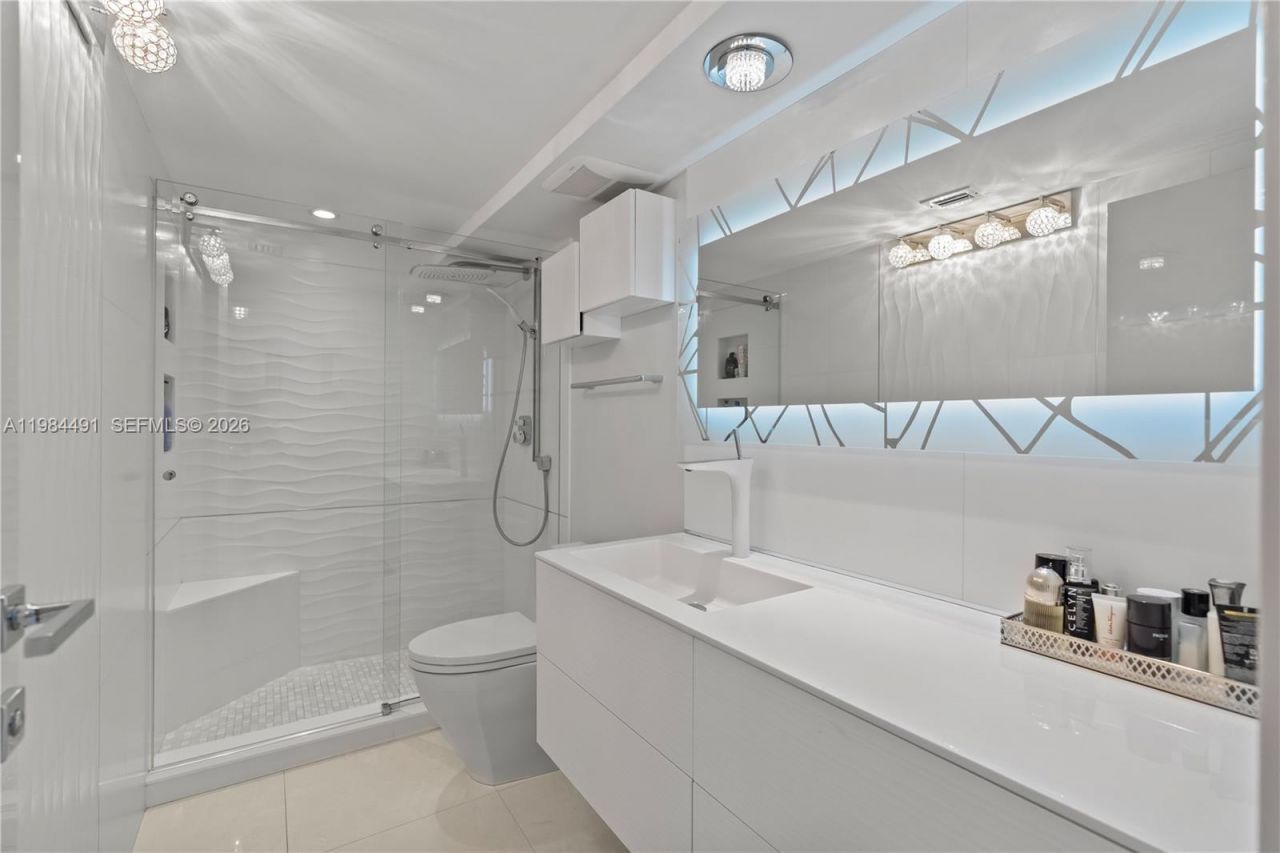 1890 S Ocean Dr, Unit 1002, Hallandale Beach, FL 33009 Photo