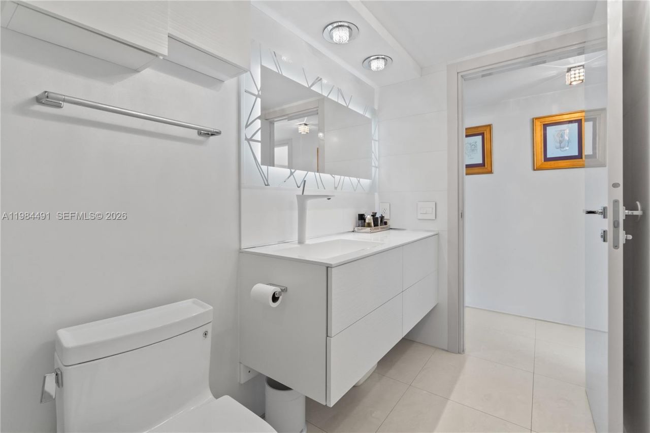 1890 S Ocean Dr, Unit 1002, Hallandale Beach, FL 33009 Photo