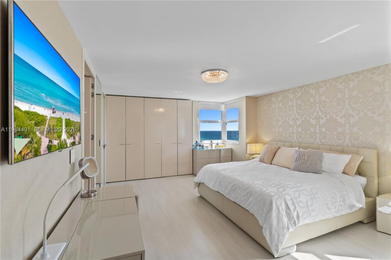 1890 S Ocean Dr, Unit 1002, Hallandale Beach, FL 33009 Photo