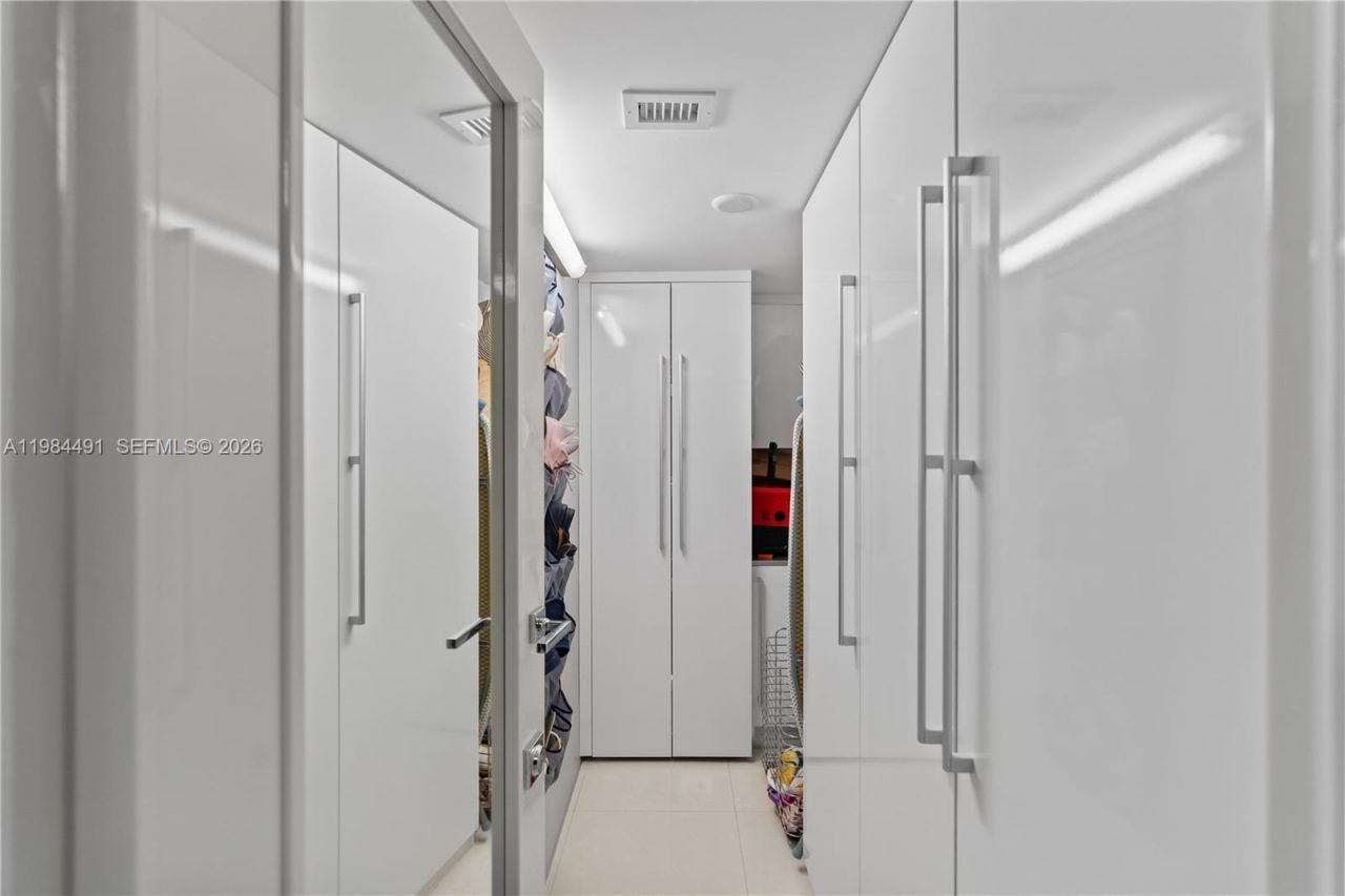 1890 S Ocean Dr, Unit 1002, Hallandale Beach, FL 33009 Photo