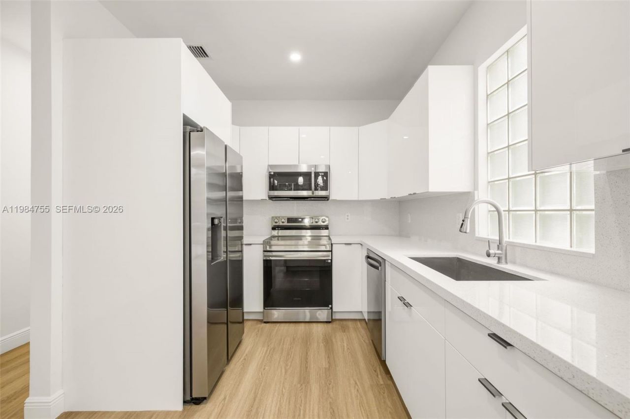 1392 NW 159th Ln , Pembroke Pines, FL 33028 Photo