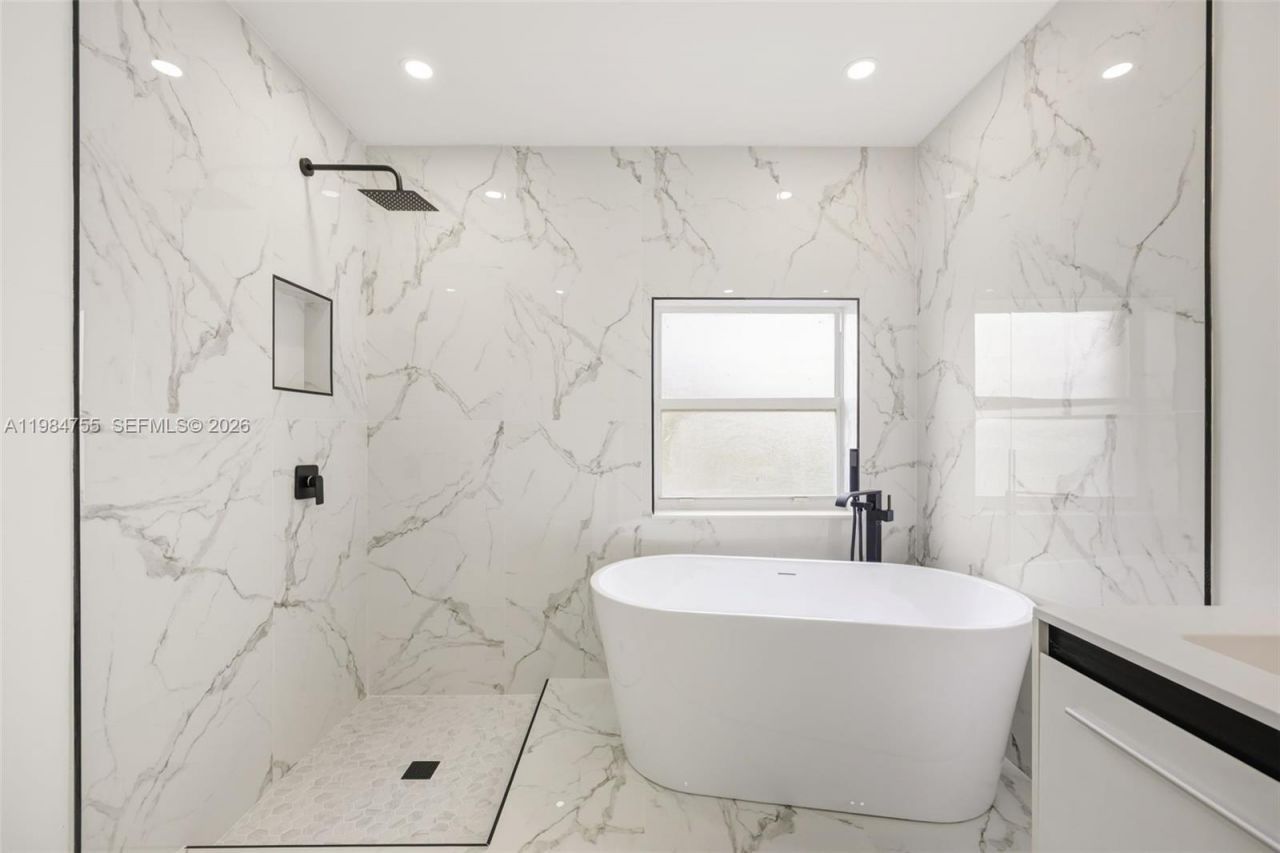 1392 NW 159th Ln , Pembroke Pines, FL 33028 Photo