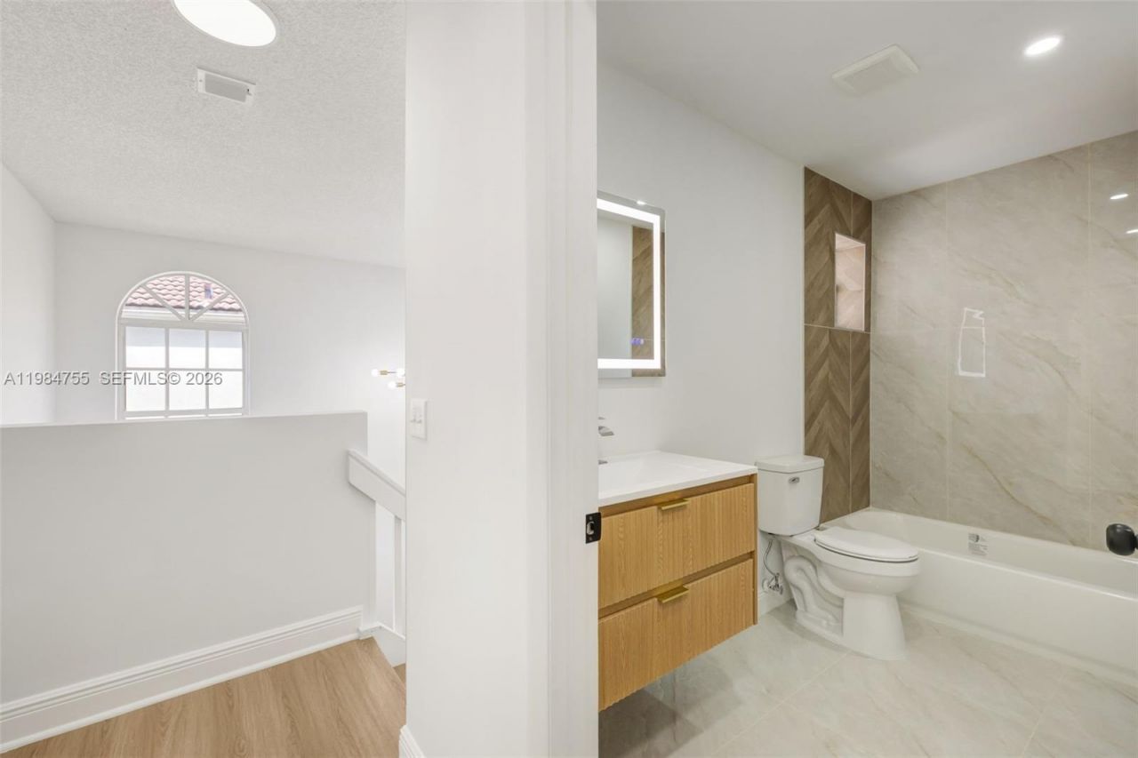 1392 NW 159th Ln , Pembroke Pines, FL 33028 Photo