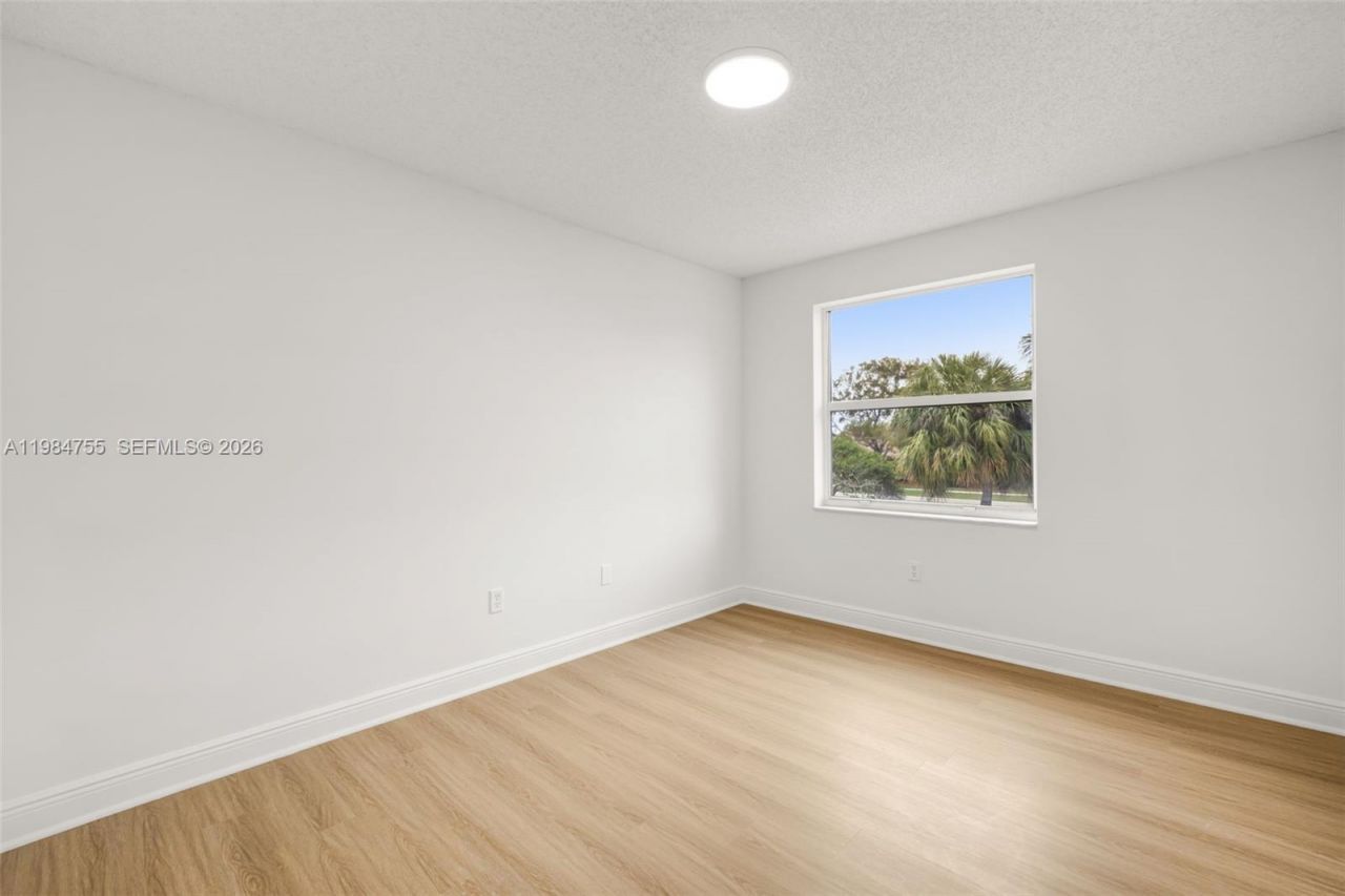 1392 NW 159th Ln , Pembroke Pines, FL 33028 Photo