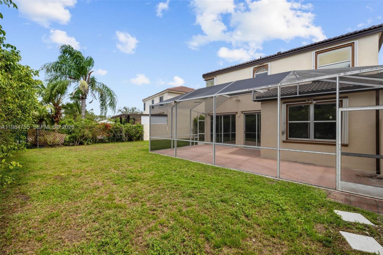1392 NW 159th Ln , Pembroke Pines, FL 33028 Photo
