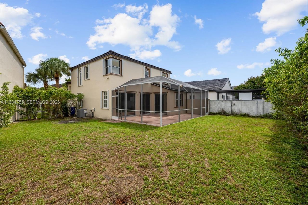 1392 NW 159th Ln , Pembroke Pines, FL 33028 Photo