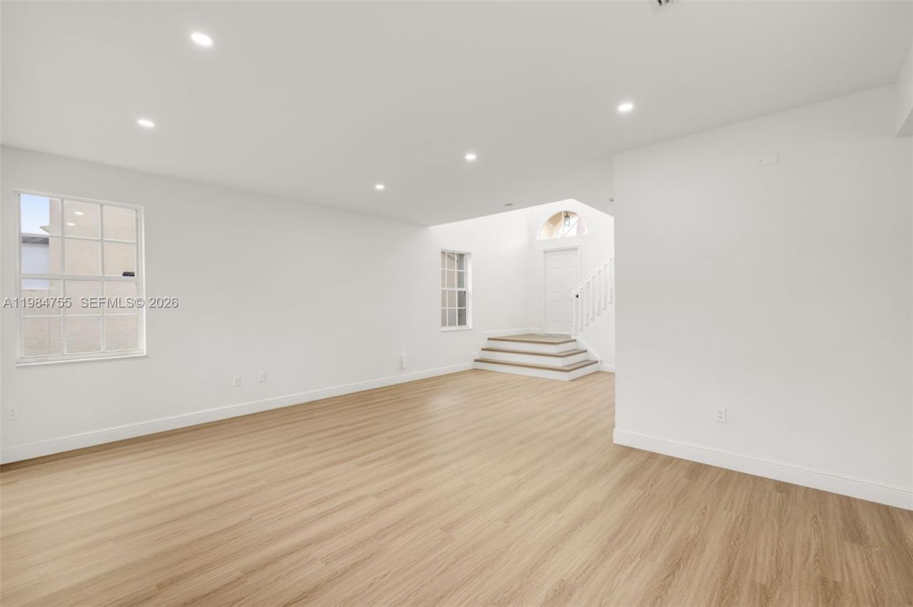 1392 NW 159th Ln , Pembroke Pines, FL 33028 Photo