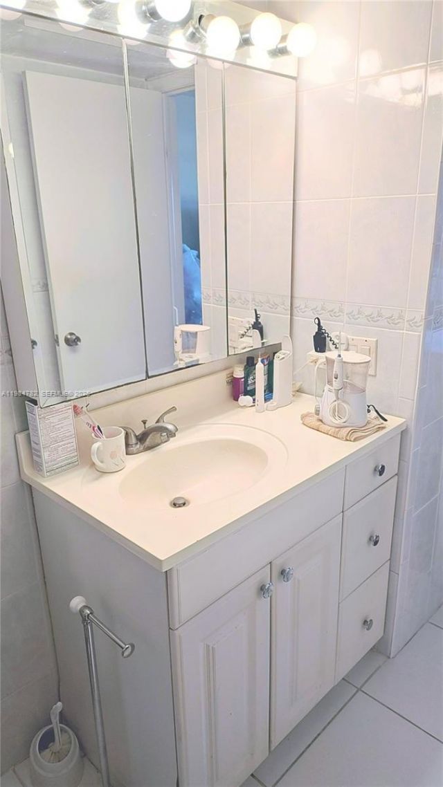 4164 Inverrary Dr, Unit 815, Lauderhill, FL 33319 Photo