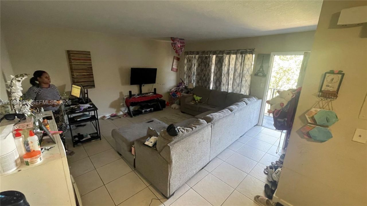 13700 NE 6th Ave , Unit 305, North Miami, FL 33161 Photo