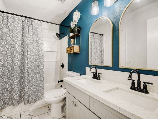 5091 Village Drive, Las Vegas, NV 89142