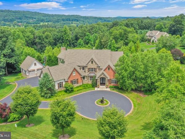 32 STONEHILL DRIVE , MOHNTON, PA 19540