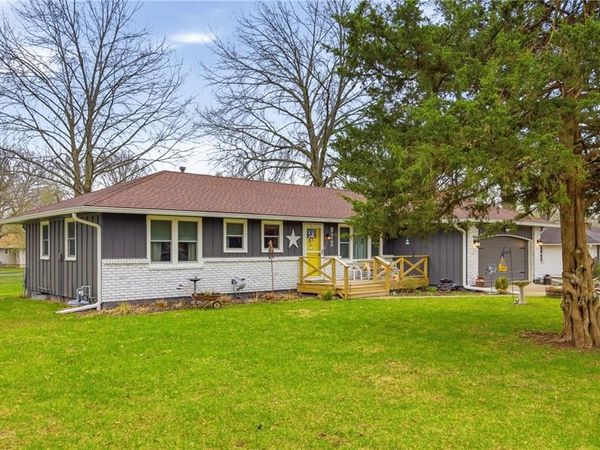 972 Glengera Street, Peculiar, MO 64078