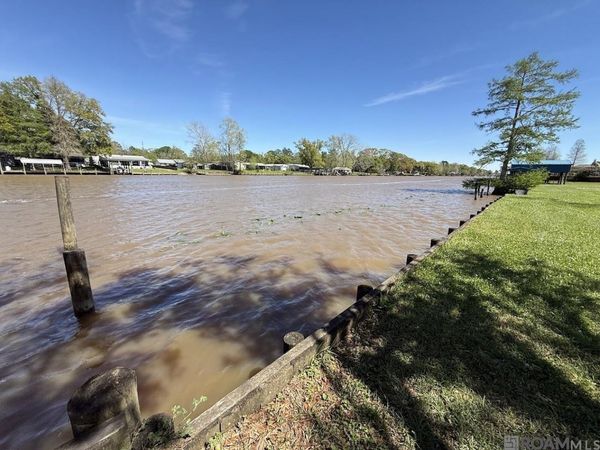 13224 Bayou Terrace Dr, St Amant, LA 70774