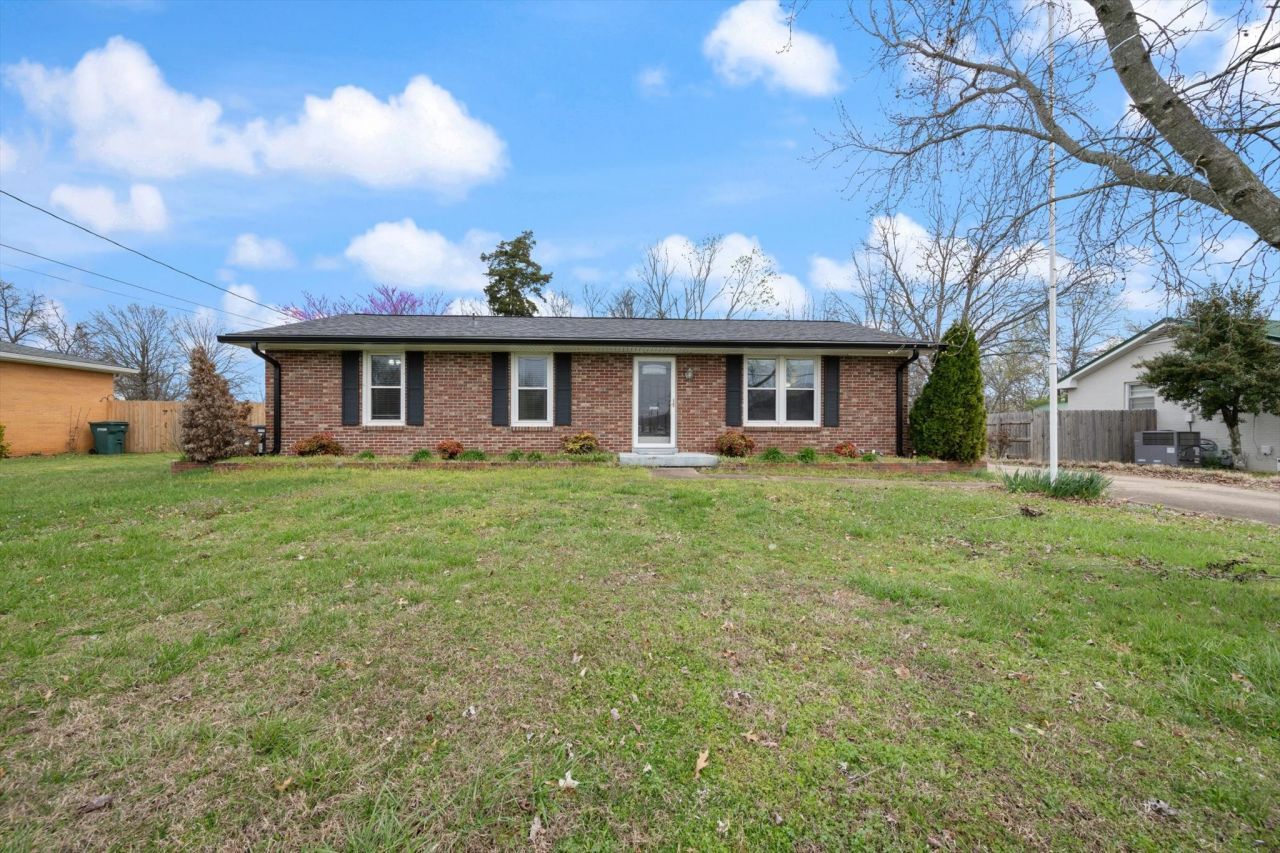 615 Rosa Dr, Lebanon, TN 37087 Main Photo