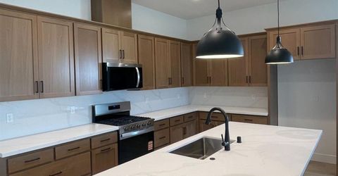 5040 Lone Star Way, Roseville, CA 95747 Photo