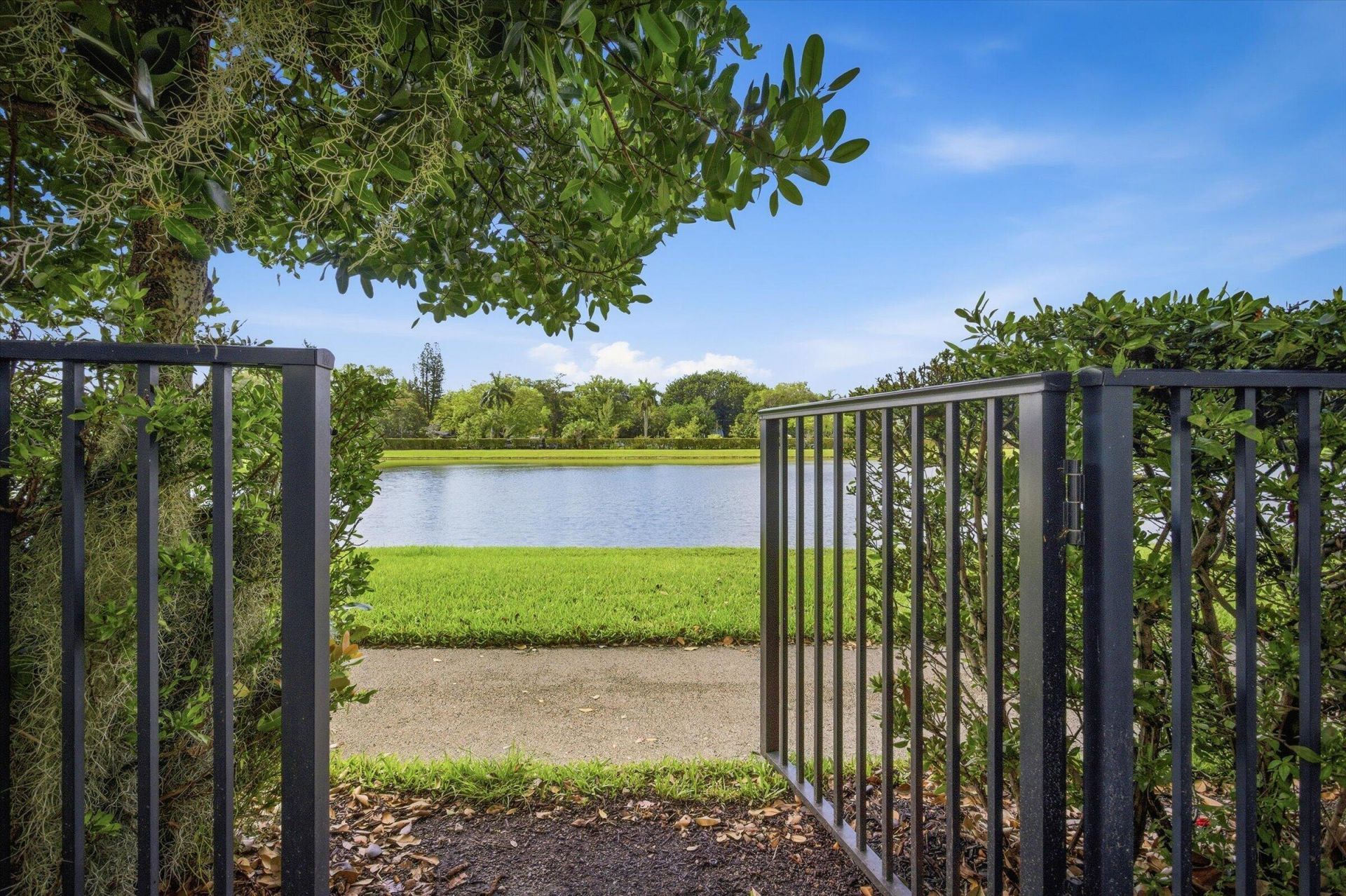 5884 Mustang Manor, Davie, FL 33314 Photo