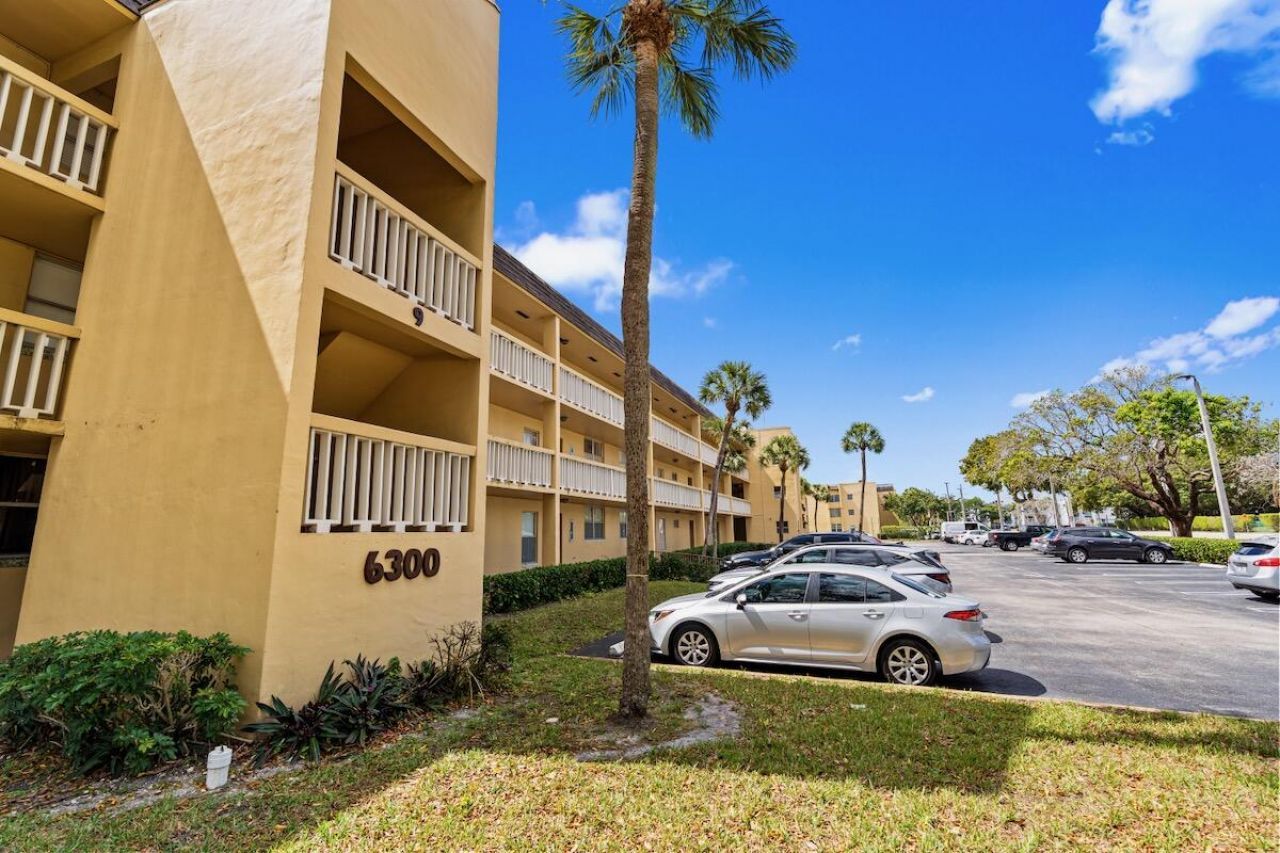 6300 NW 62nd Street, Unit 107, Tamarac, FL 33319 Photo