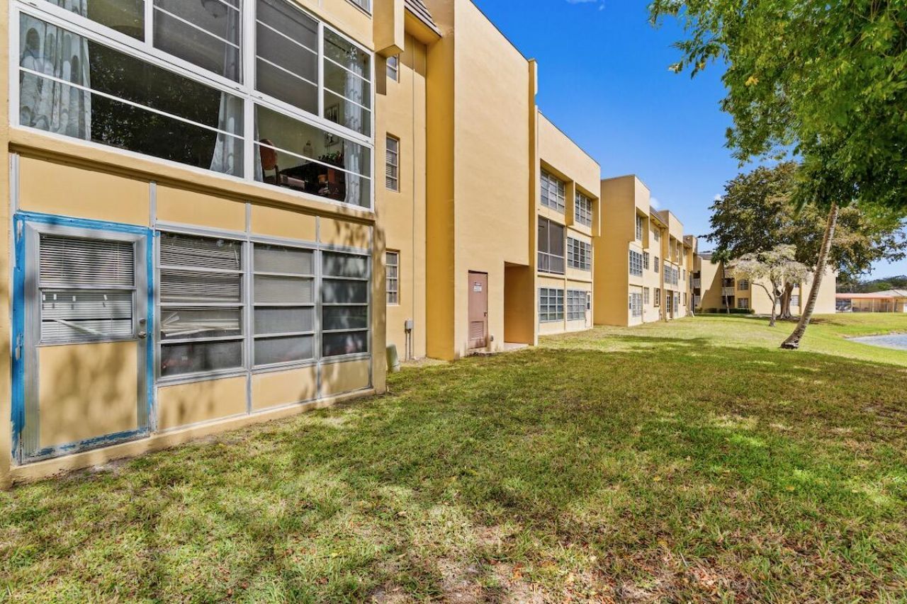 6300 NW 62nd Street, Unit 107, Tamarac, FL 33319 Photo