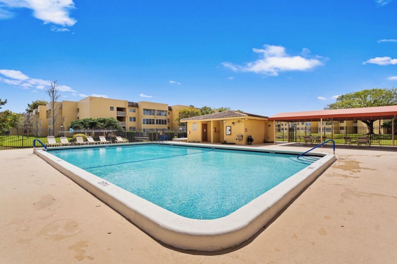 6300 NW 62nd Street, Unit 107, Tamarac, FL 33319 Photo