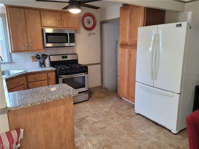 5853 Monica Lane, Garfield Heights, OH 44125 Photo 3