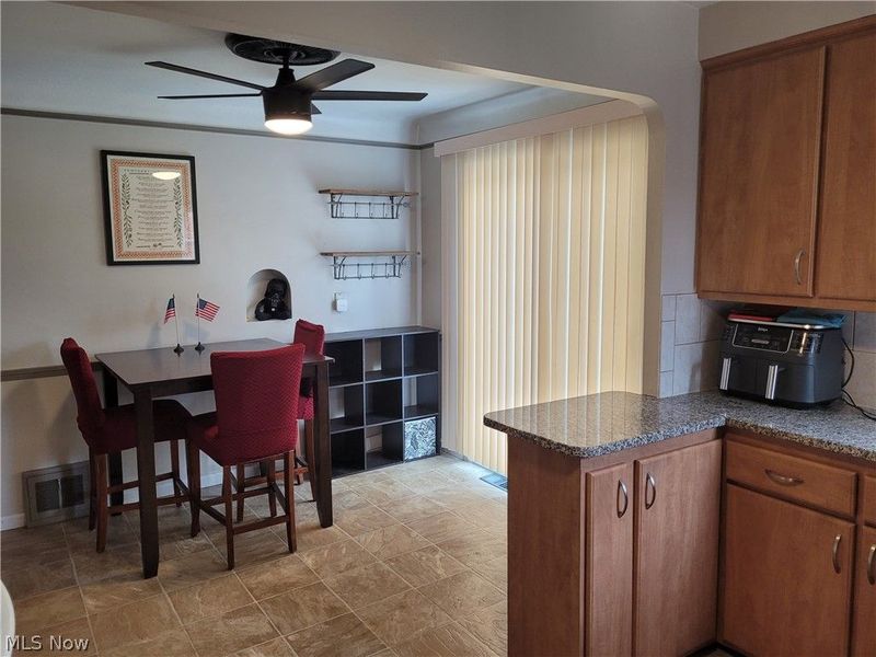 5853 Monica Lane, Garfield Heights, OH 44125 Photo 4