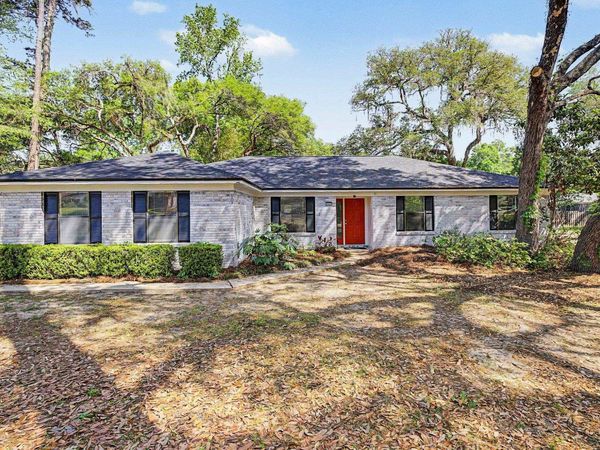 2994 Foxcroft Drive, Tallahassee, FL 32309