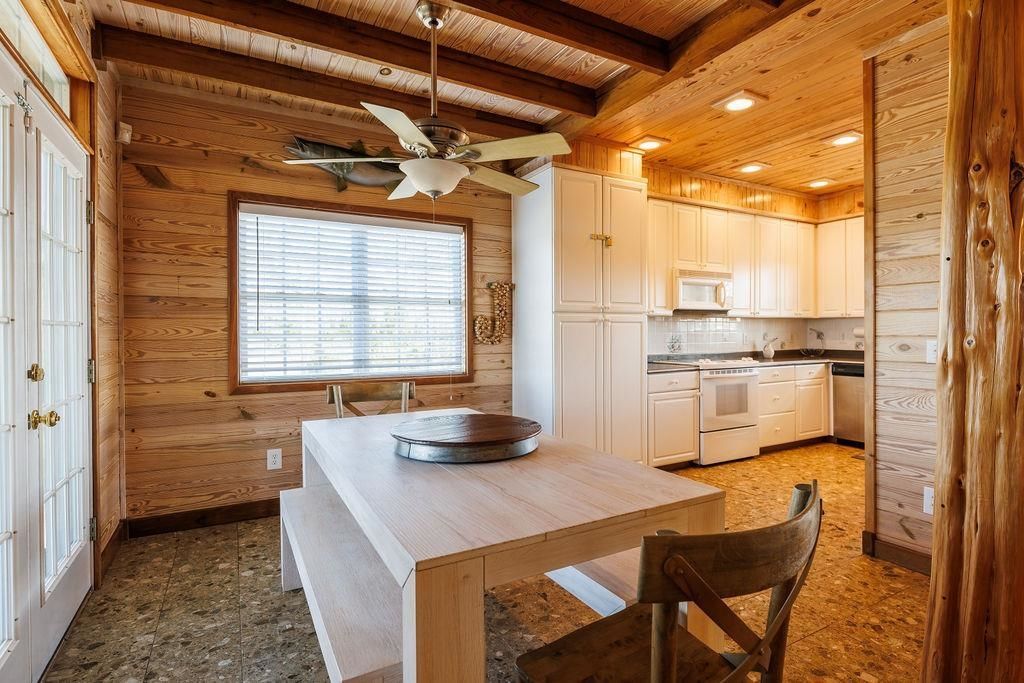 588 River Road, Carrabelle, FL 32322 Photo