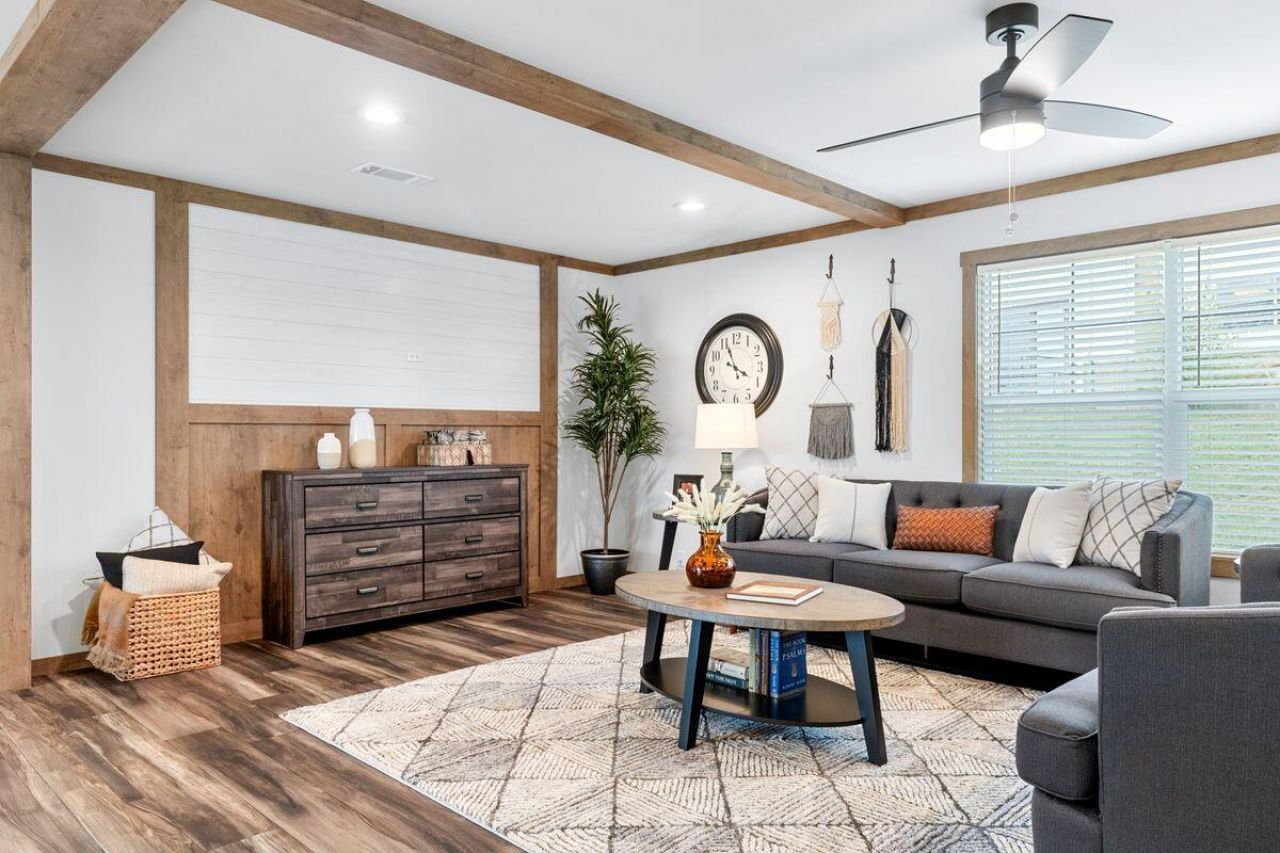 297 Tiger Lily Lane Photo 10