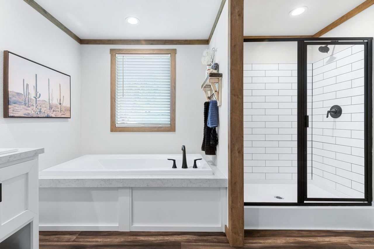 297 Tiger Lily Lane Photo 14