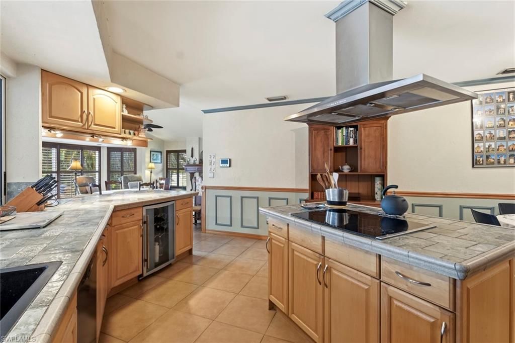 311 Henley Dr, Naples, FL 34104 Photo