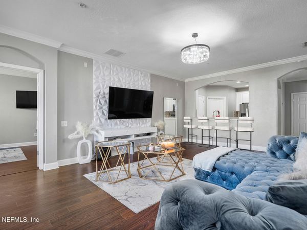 4480 DEERWOOD LAKE Parkway, Unit 336, Jacksonville, FL 32216