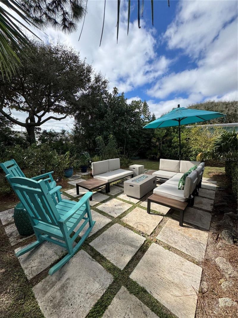 911 E 2nd Avenue , New Smyrna Beach, FL 32169 Photo