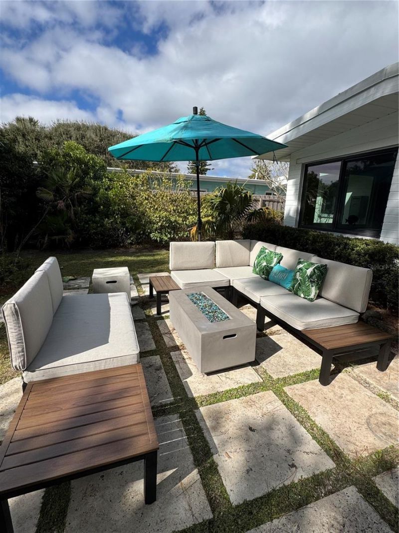 911 E 2nd Avenue , New Smyrna Beach, FL 32169 Photo