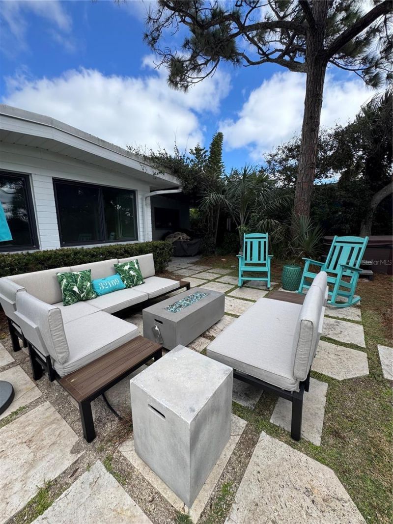 911 E 2nd Avenue , New Smyrna Beach, FL 32169 Photo