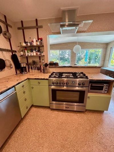 911 E 2nd Avenue , New Smyrna Beach, FL 32169 Photo