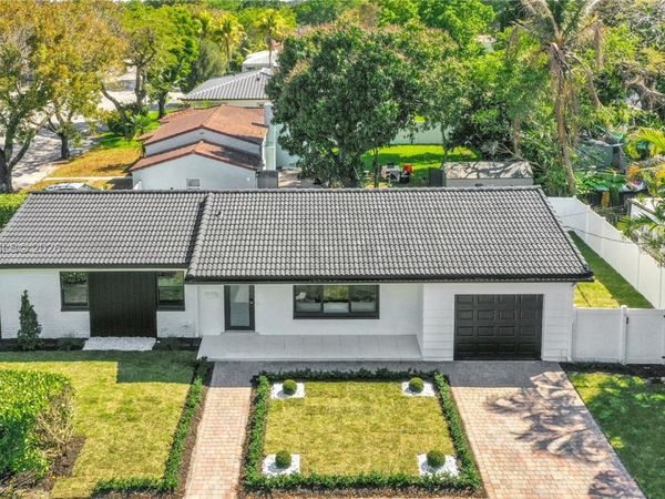 10 NW 100th St , Miami Shores, FL 33150