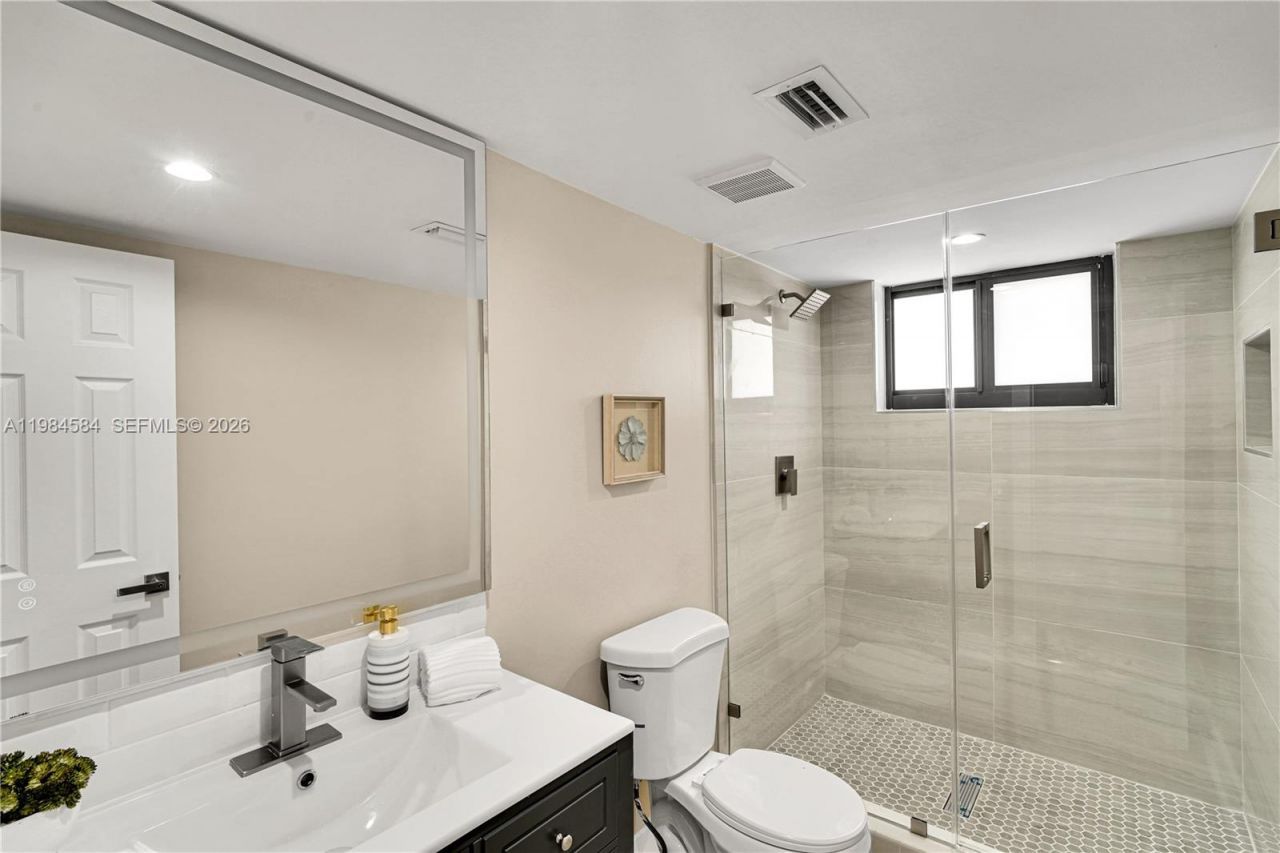 10 NW 100th St , Miami Shores, FL 33150 Photo